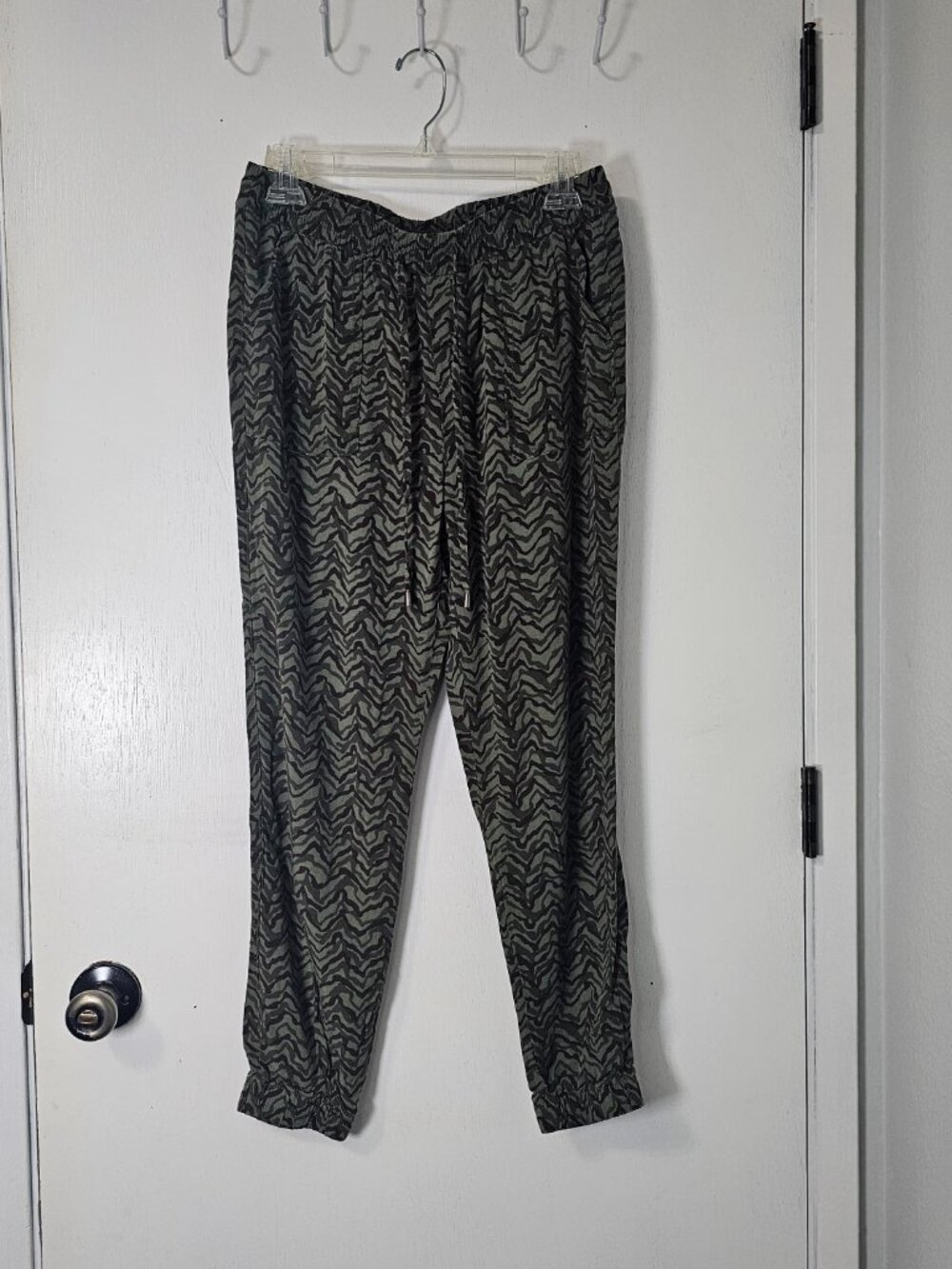 Faded Glory Military Wavy Print Joggers Elastic Waist Olive Green Size Small - Picture 2 of 7